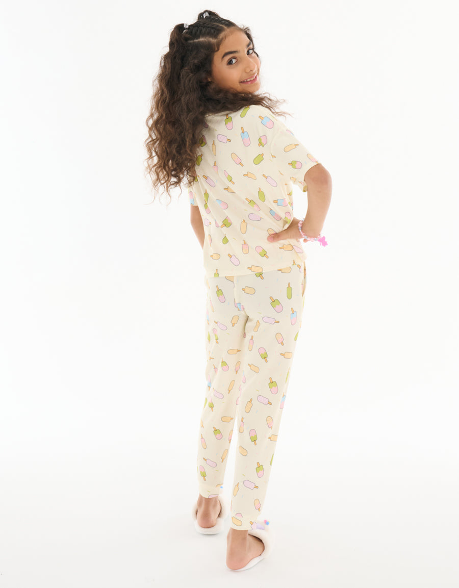 Short Sleeve Tee and Pants Pajama Set in Light Yellow