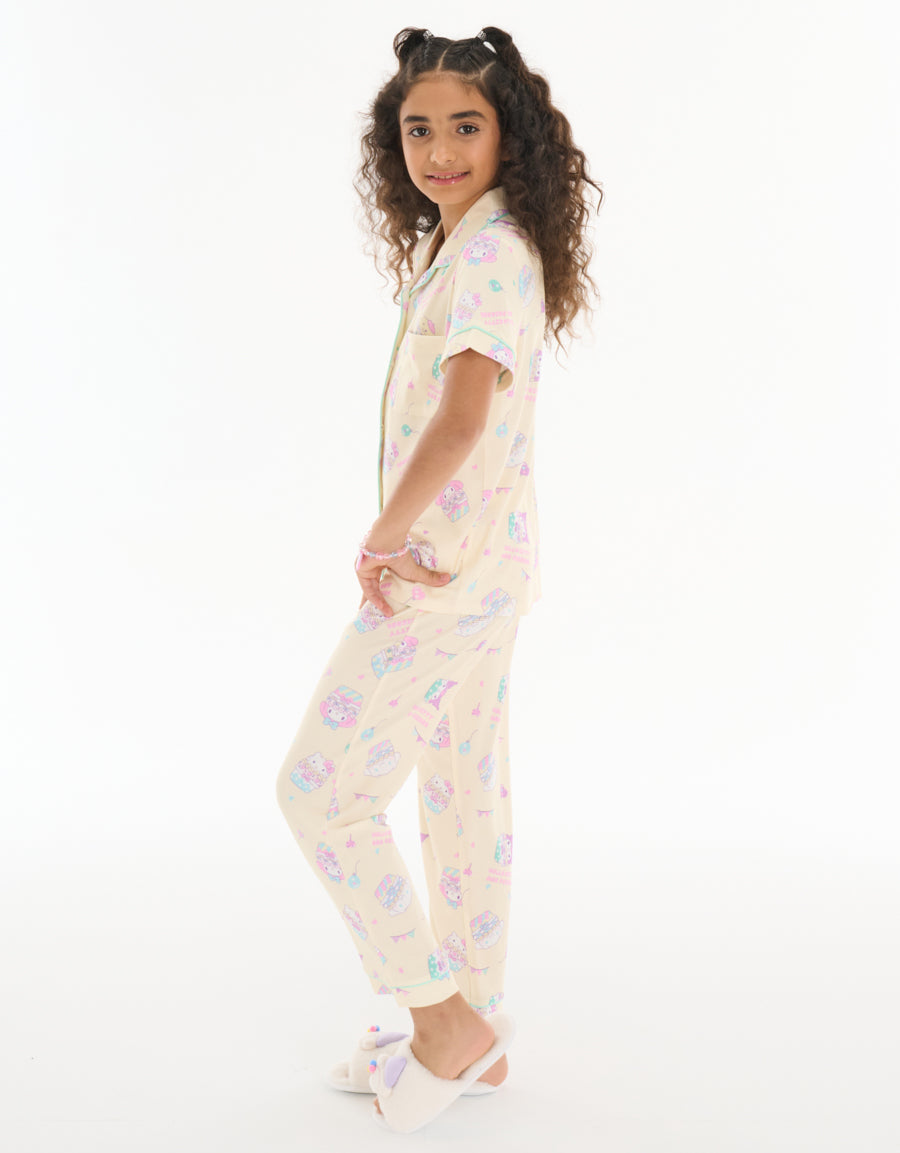 Short-Sleeve Shirt with Pants Pajama Set in Light Yellow