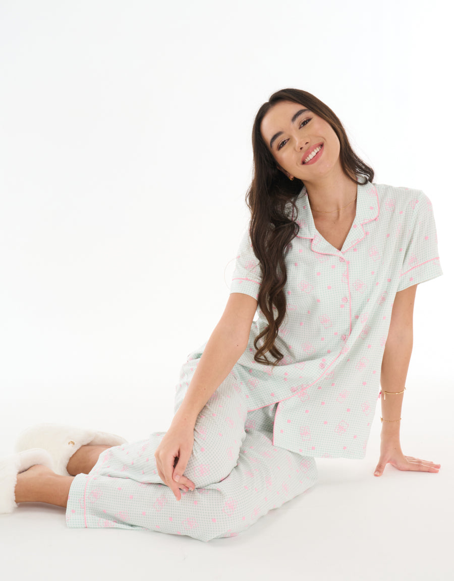 Short-Sleeve Shirt with Pants Pajama Set in Light Green